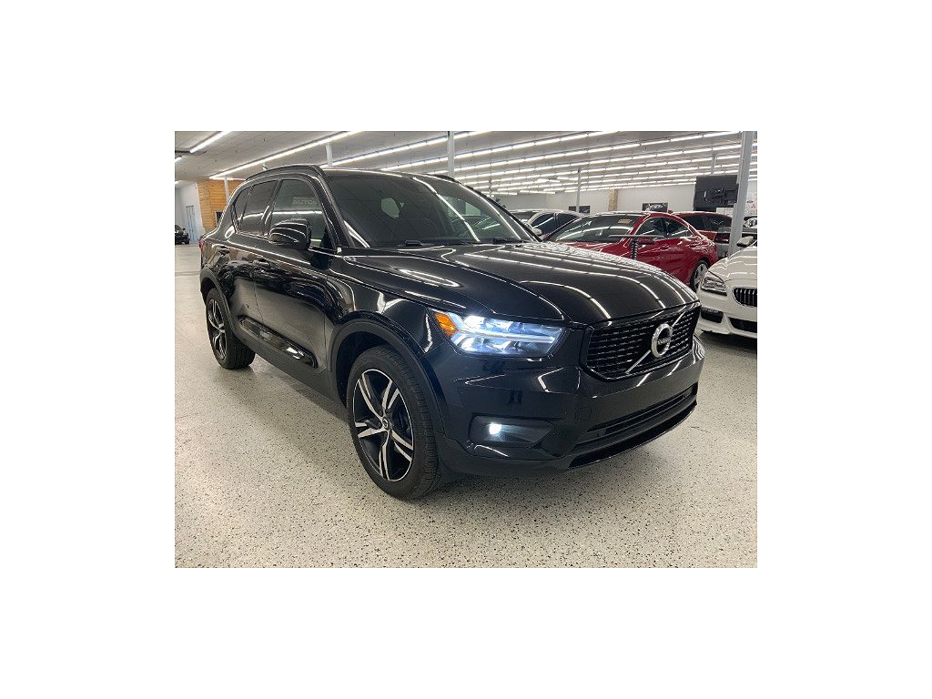2020 Volvo XC40 T5 R-Design