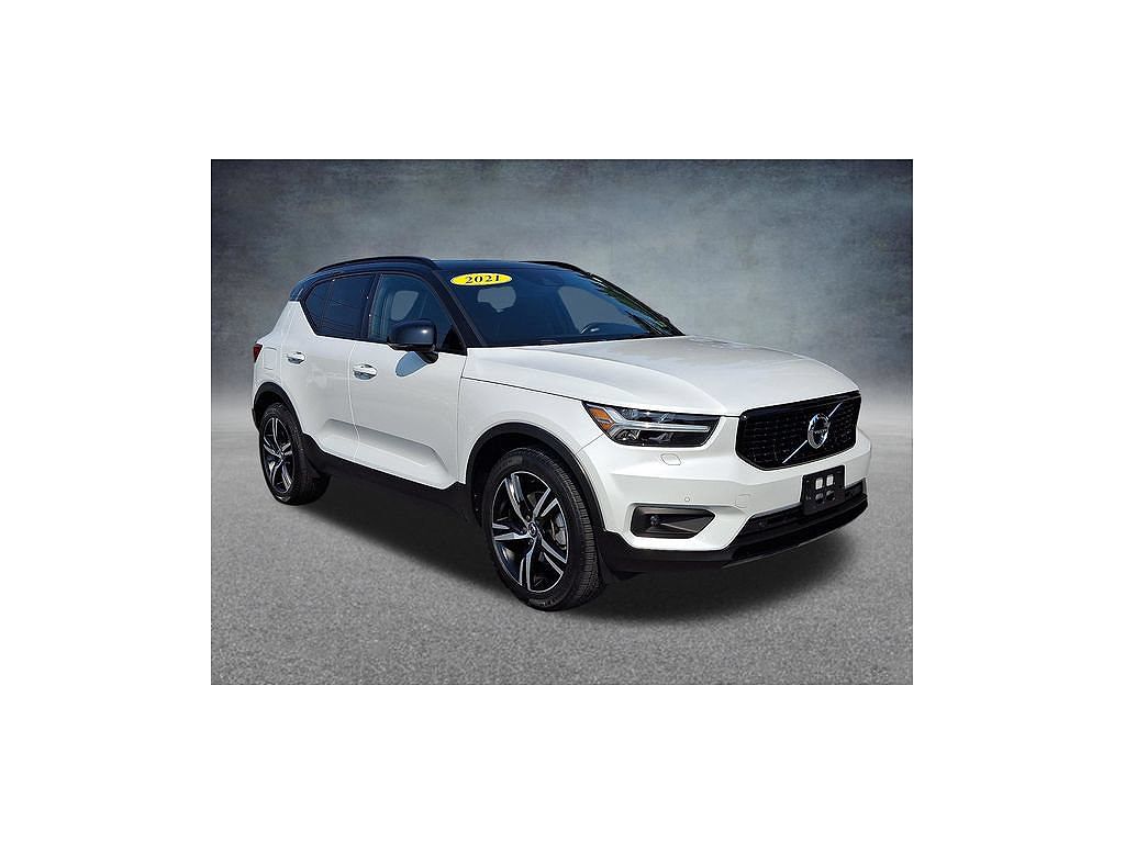 2021 Volvo XC40 R-Design