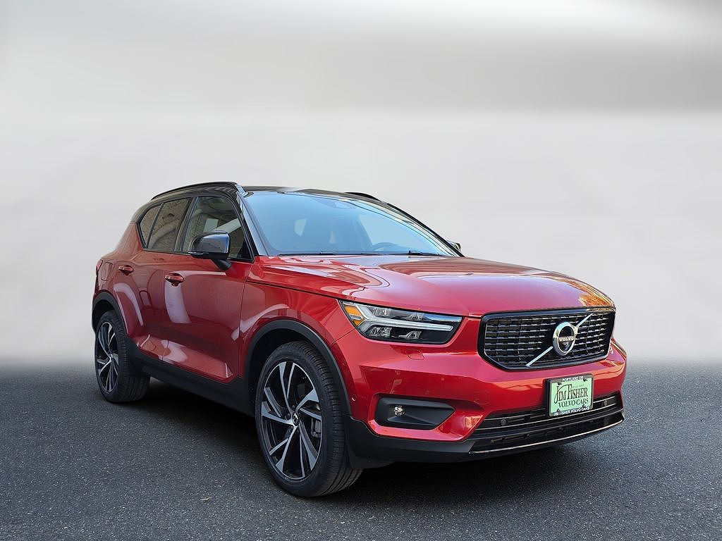 2020 Volvo XC40 T5 R-Design
