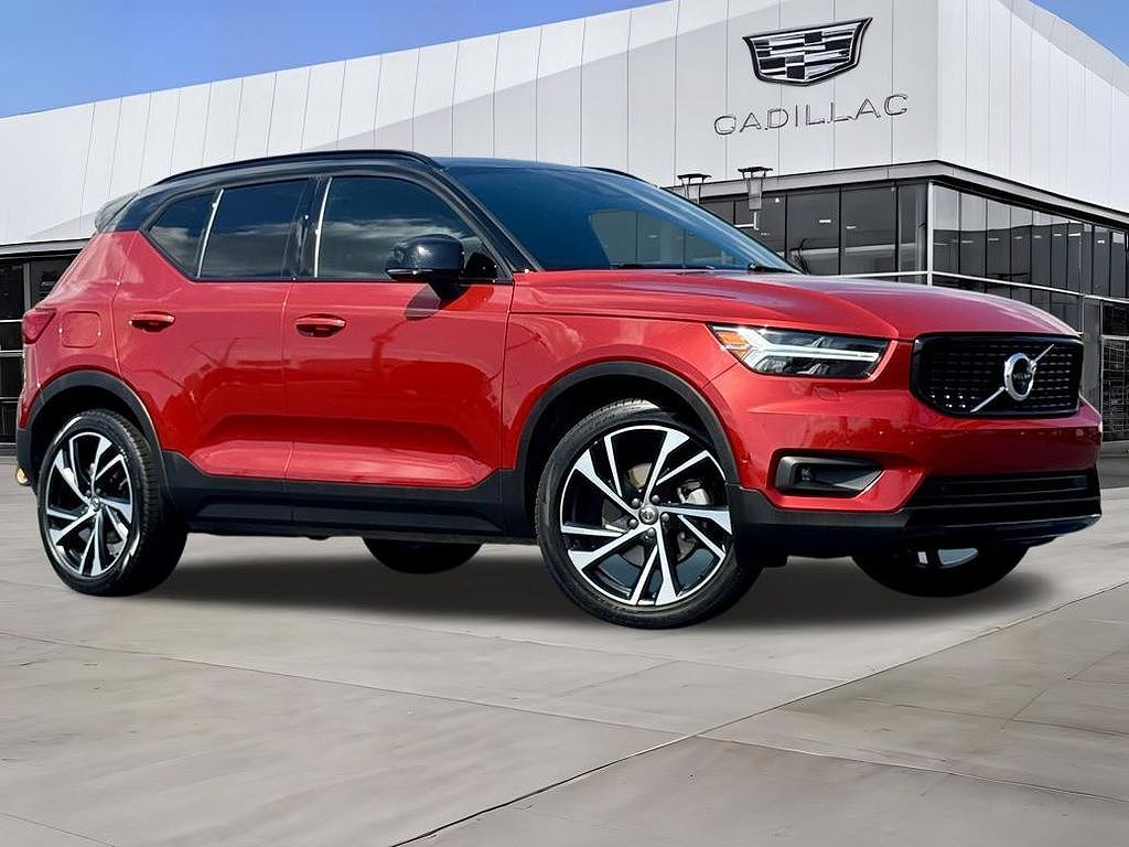 2021 Volvo XC40 T5 R-Design