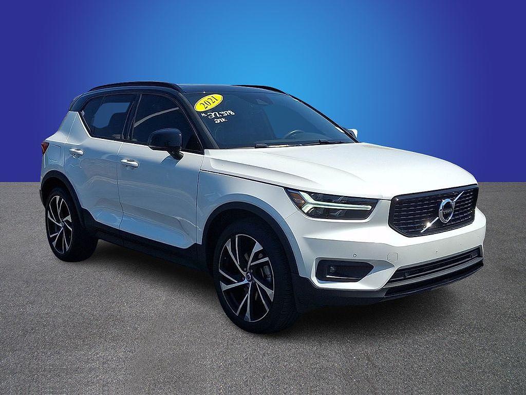 2021 Volvo XC40 R-Design