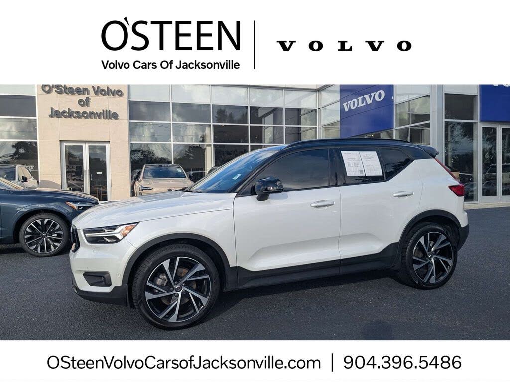 2021 Volvo XC40 T5 R-Design