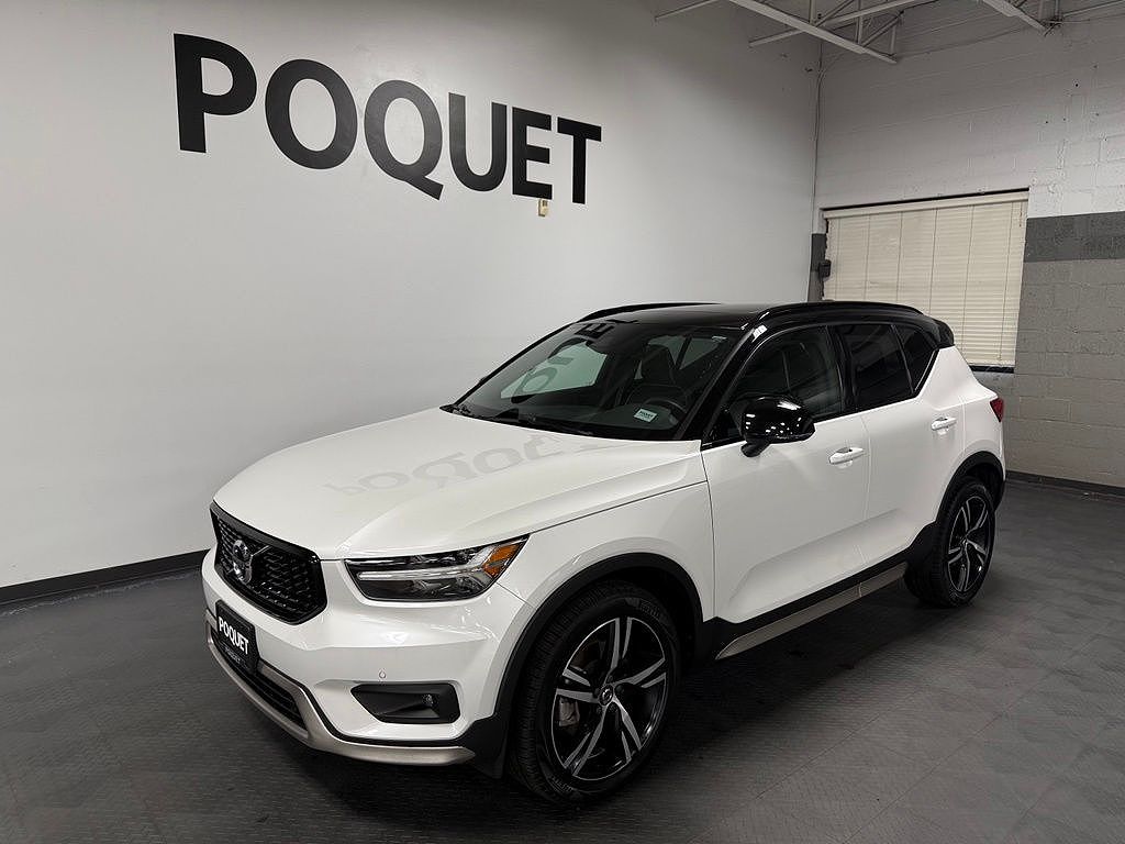 2021 Volvo XC40 T5 R-Design