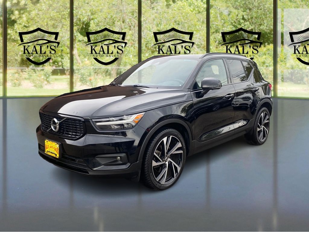 2021 Volvo XC40 T5 AWD R-Design