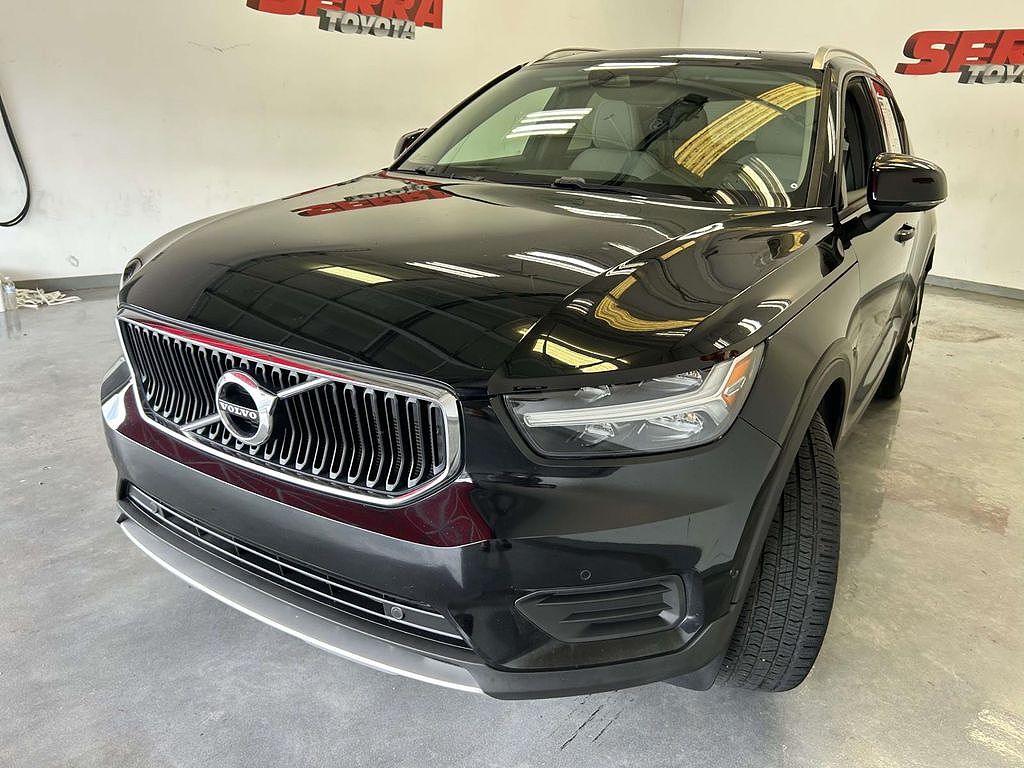 2019 Volvo XC40 T5 Momentum