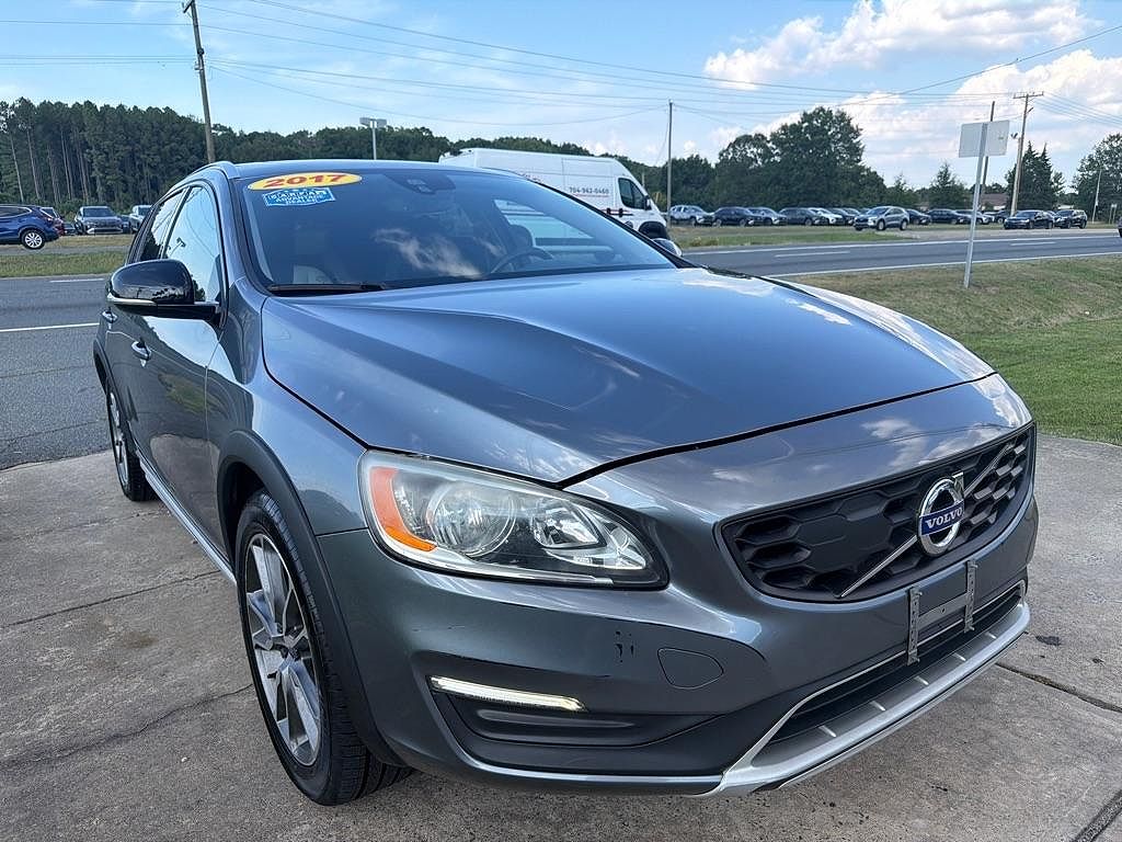 2017 Volvo V60 Cross Country T5