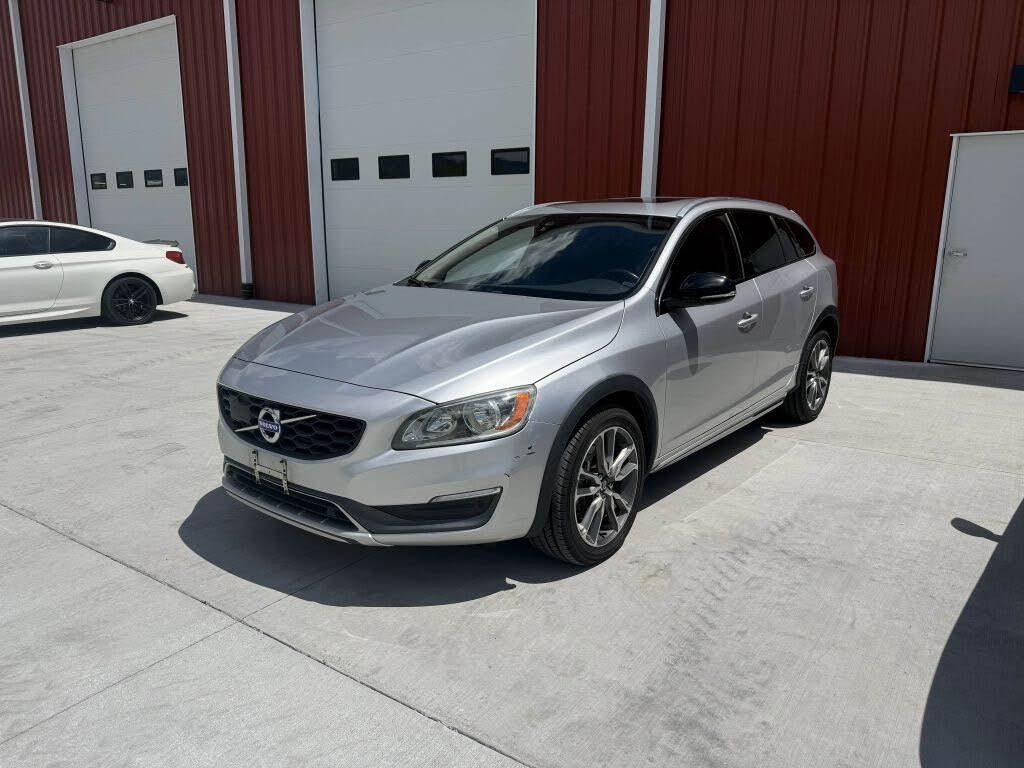 2015 Volvo V60 Cross Country T5