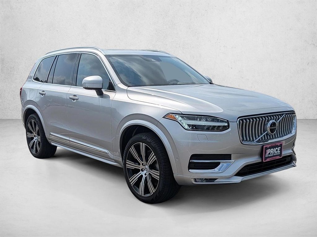 2022 Volvo XC90 T6 Inscription