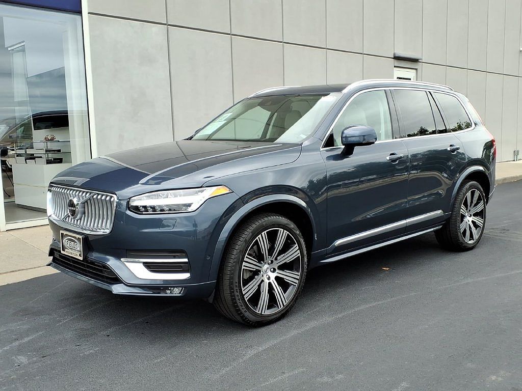2022 Volvo XC90 T6 Inscription