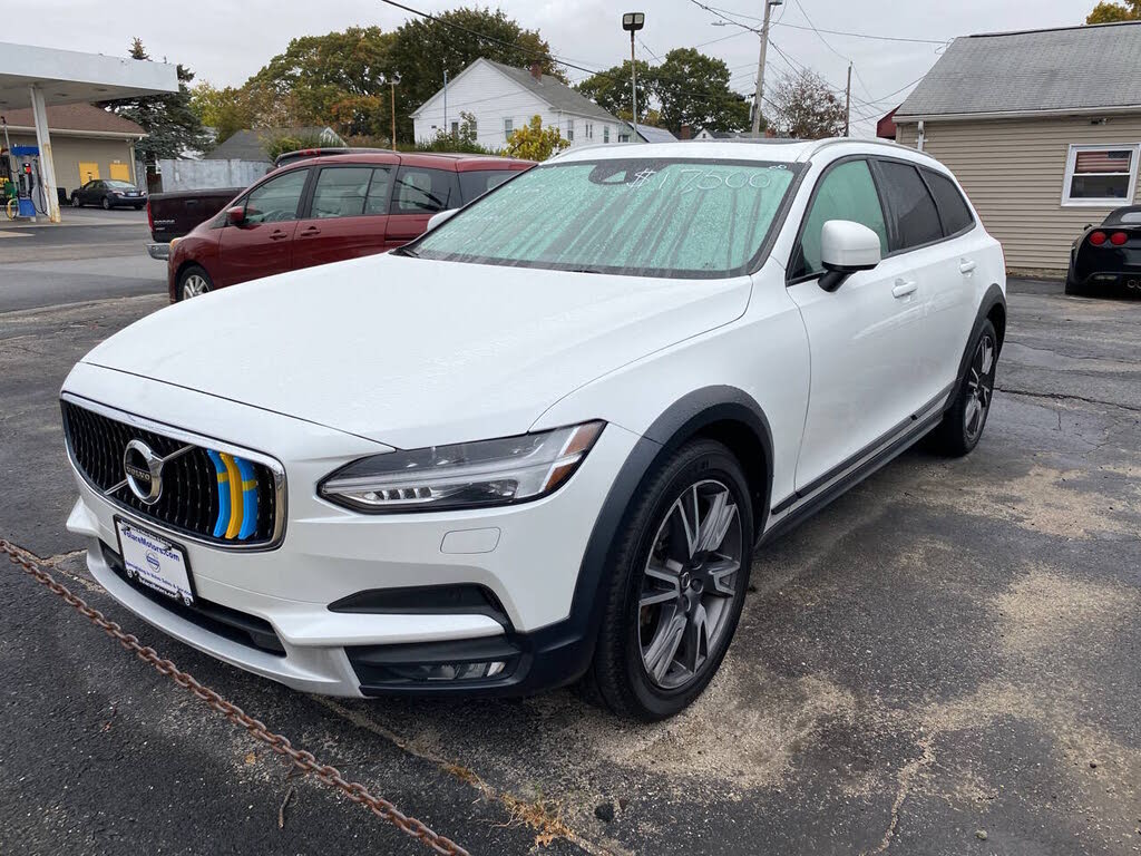 2018 Volvo V90 Cross Country T6