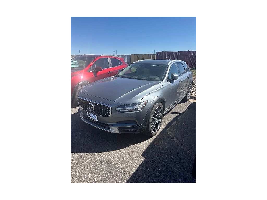 2020 Volvo V90 T6