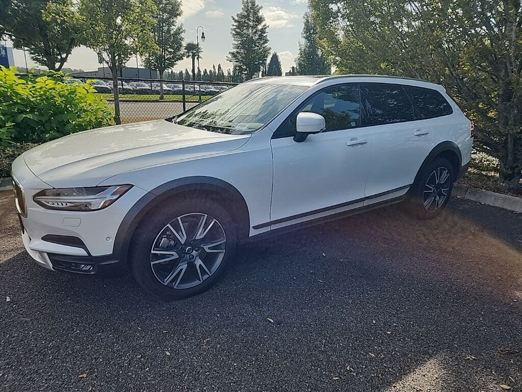 2017 Volvo V90 T6
