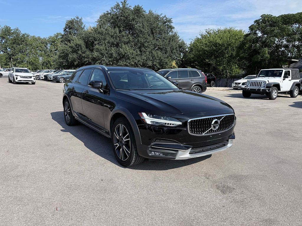 2018 Volvo V90 Cross Country T6