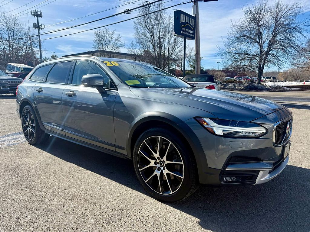 2020 Volvo V90 T6
