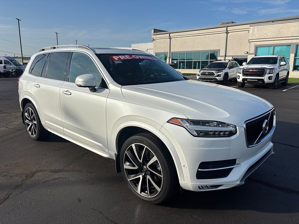 2018 Volvo XC90 T6 Momentum