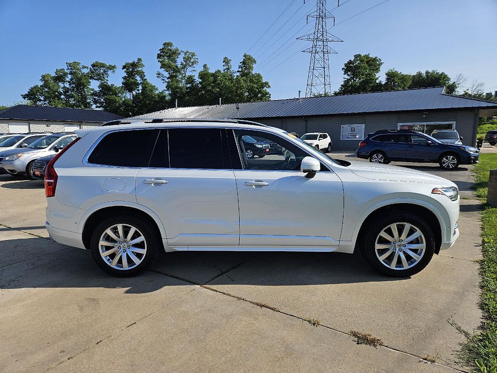 2017 Volvo XC90