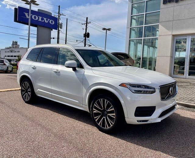 2020 Volvo XC90 T6 Momentum