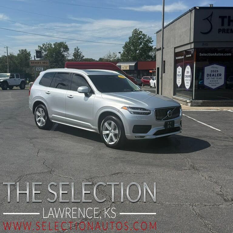 2020 Volvo XC90 T6 Momentum