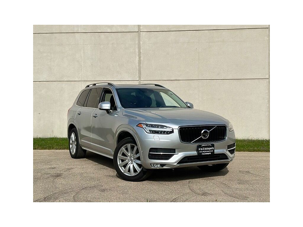 2019 Volvo XC90 T6 Momentum