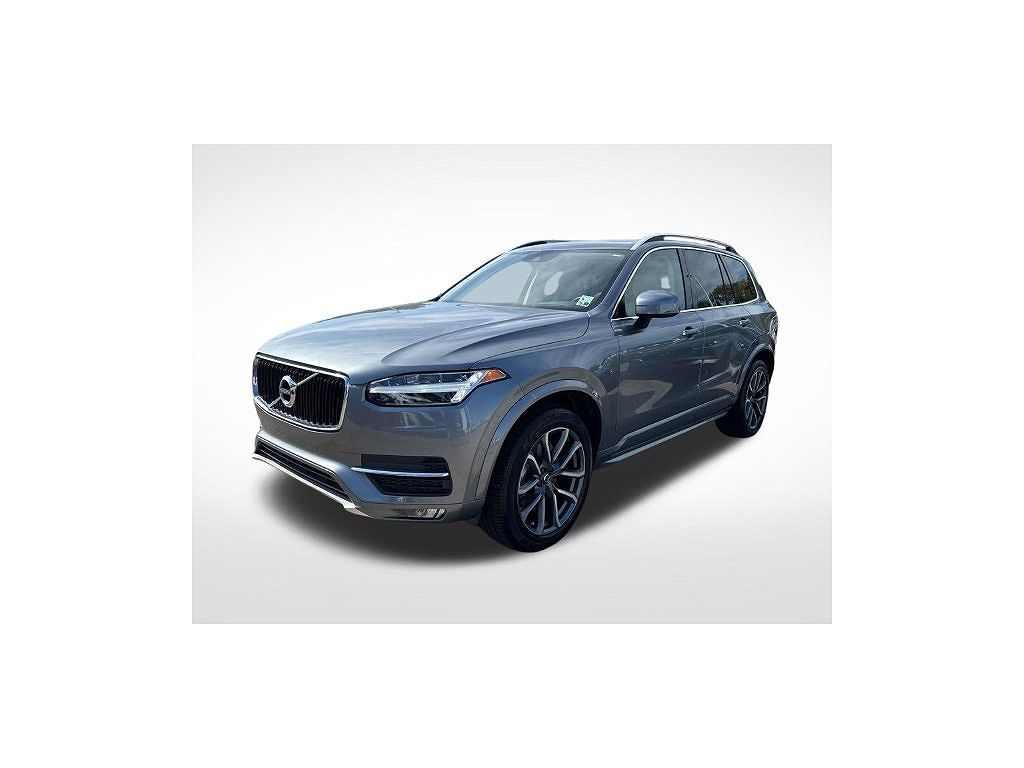 2019 Volvo XC90 T6 Momentum