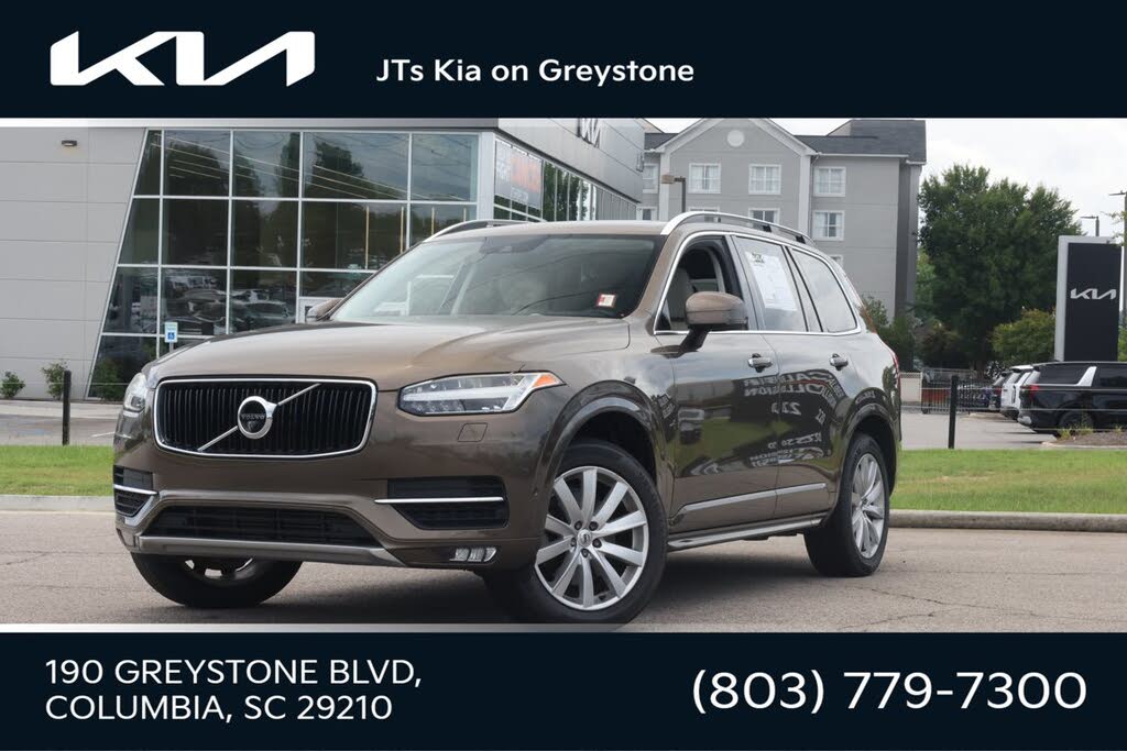 2017 Volvo XC90 T6 Momentum