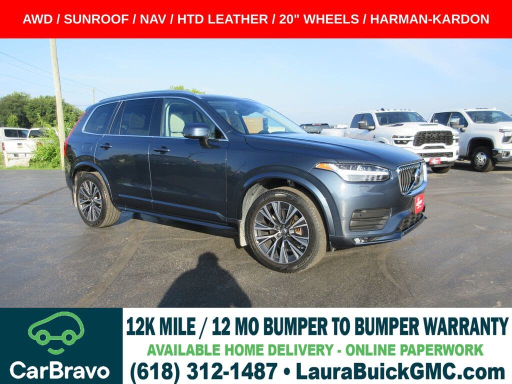 2022 Volvo XC90 T6 Momentum