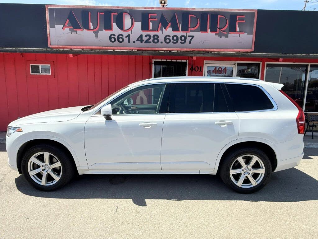 2021 Volvo XC90 T6 Momentum
