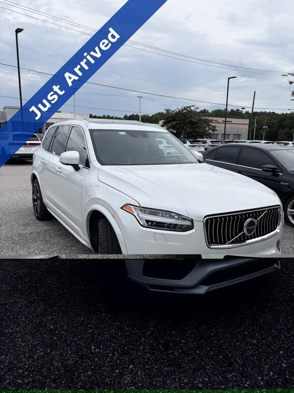 2021 Volvo XC90 T6 Momentum