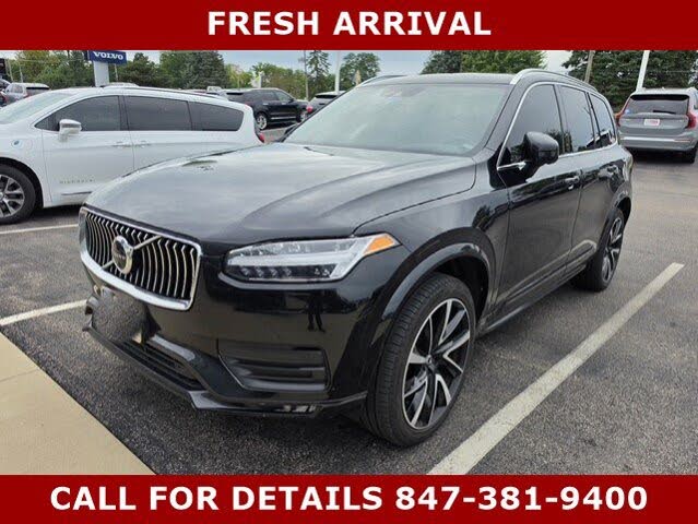 2022 Volvo XC90 T6 Momentum