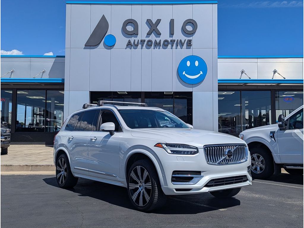 2022 Volvo XC90 Recharge Plug-In Hybrid eAWD Inscription 6 Seater