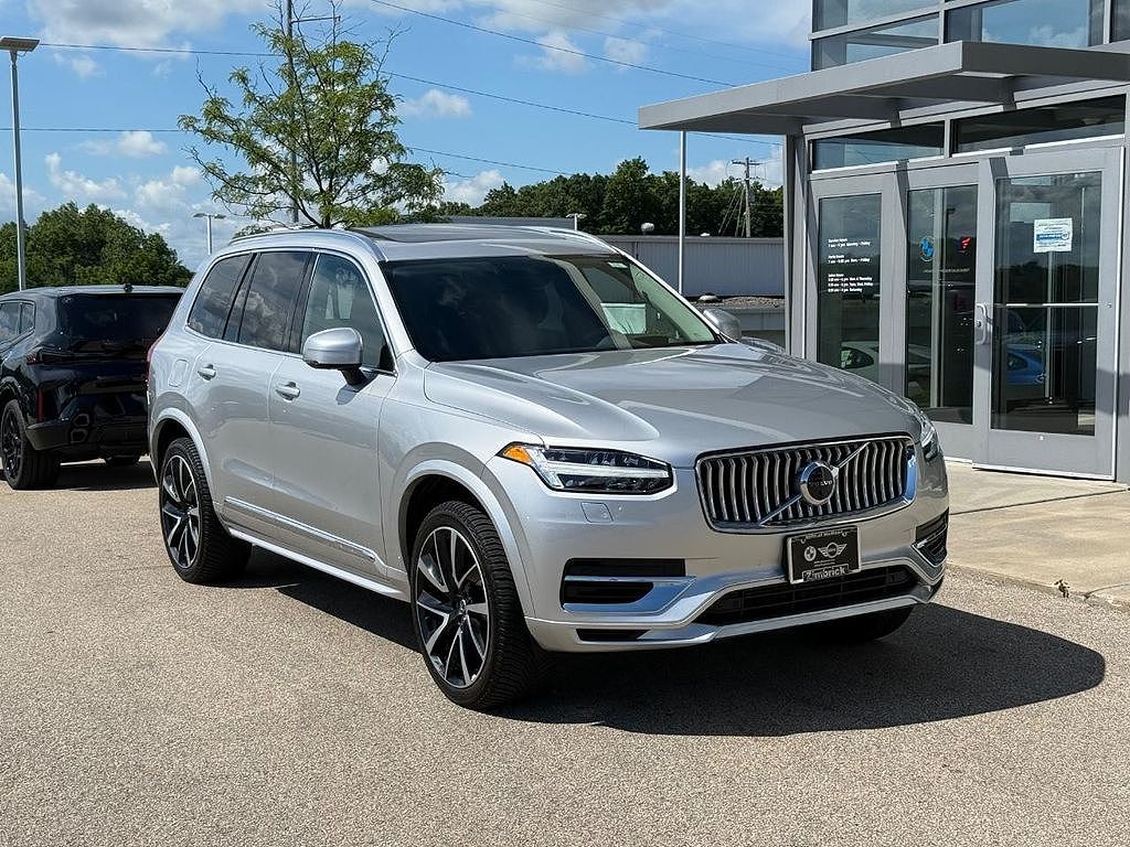 2022 Volvo XC90 Recharge Plug-In Hybrid T8 Inscription Expression