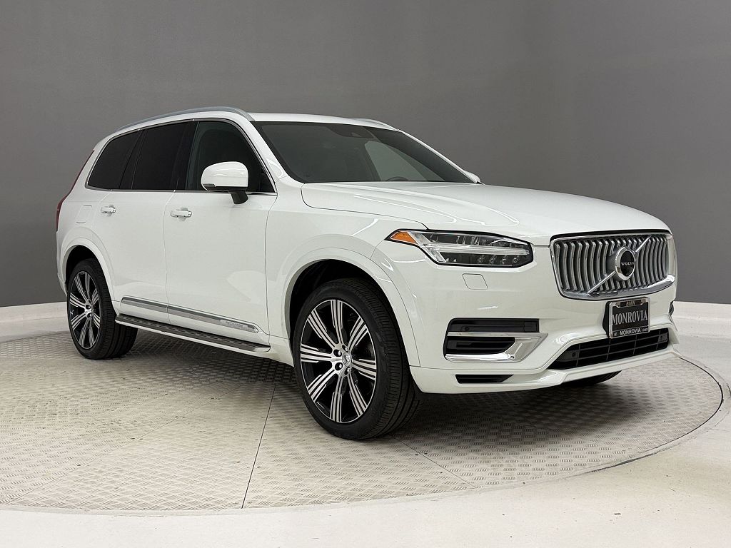 2022 Volvo XC90 Recharge Plug-In Hybrid eAWD Inscription 7 Seater