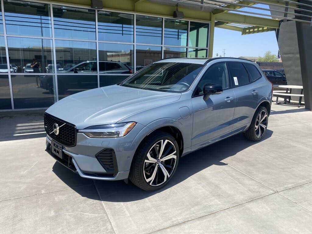 2022 Volvo XC60 Recharge Plug-In Hybrid T8 R-Design