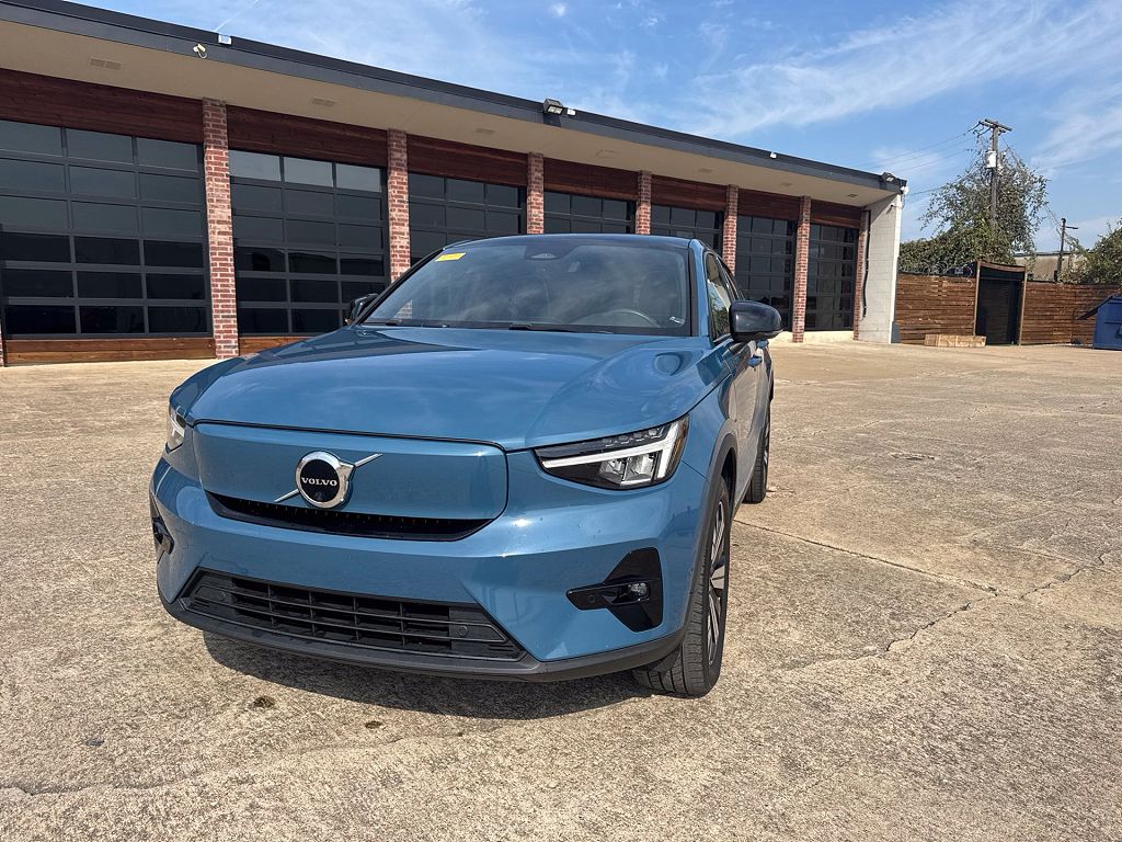 2023 Volvo C40 Plus