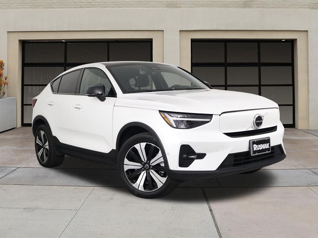 2023 Volvo C40 Plus
