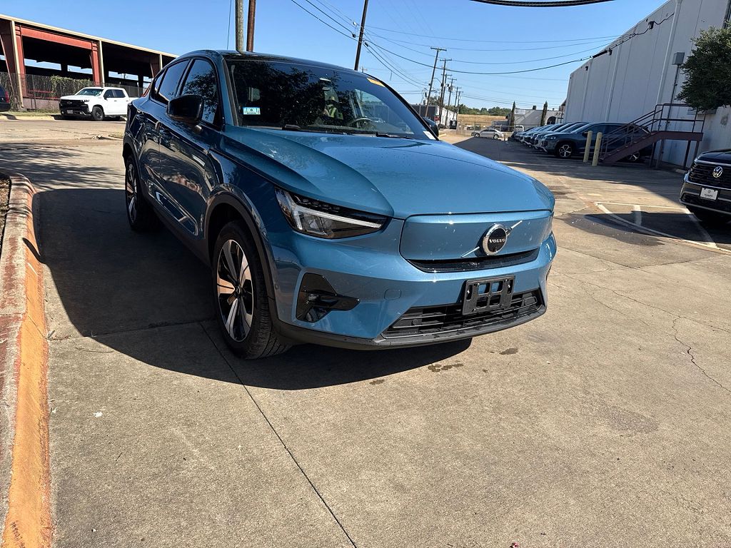2023 Volvo C40 Plus
