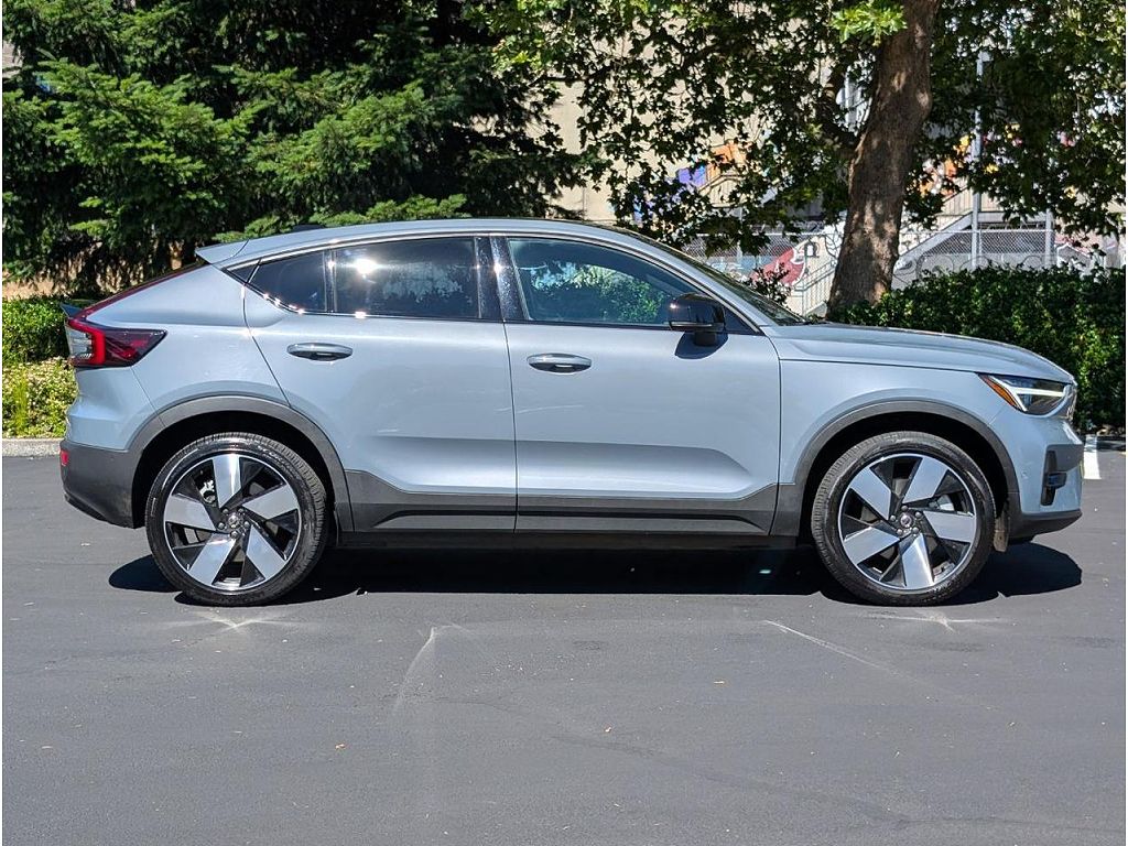 2023 Volvo C40 Ultimate