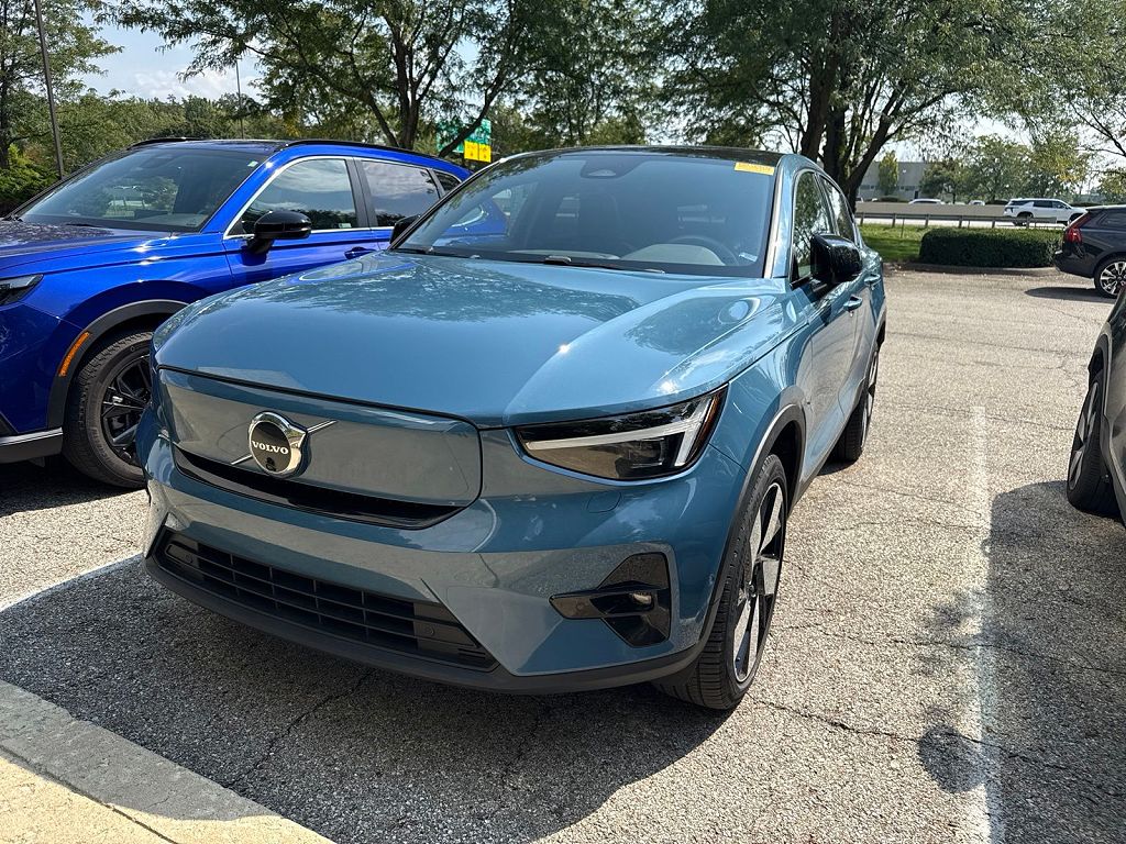 2023 Volvo C40 Ultimate