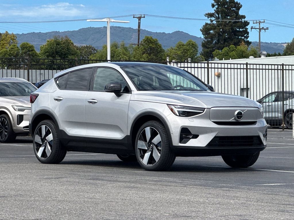 2023 Volvo C40 Ultimate