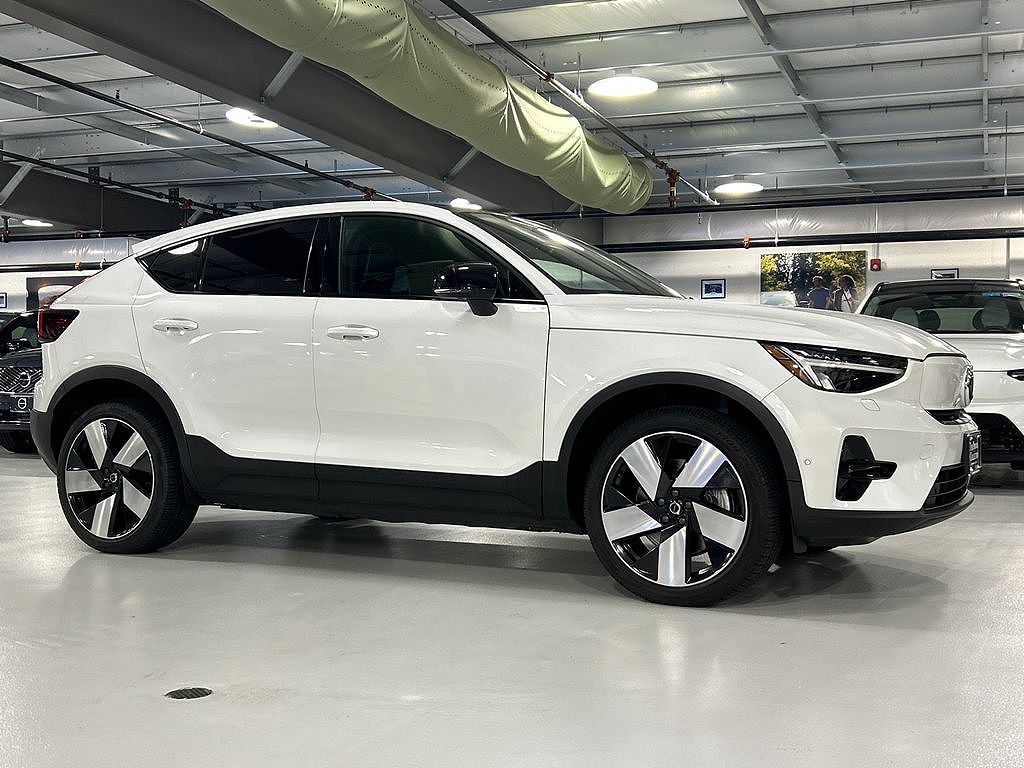 2023 Volvo C40 Ultimate