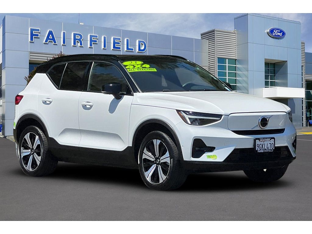 2023 Volvo XC40 Recharge Pure Electric Twin Plus