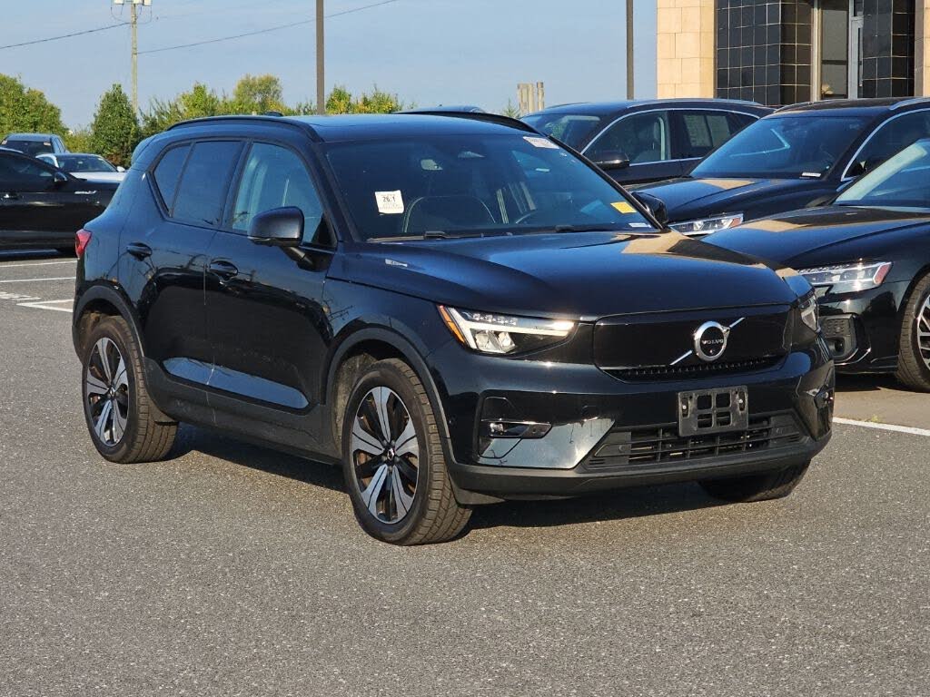 2023 Volvo XC40 Plus