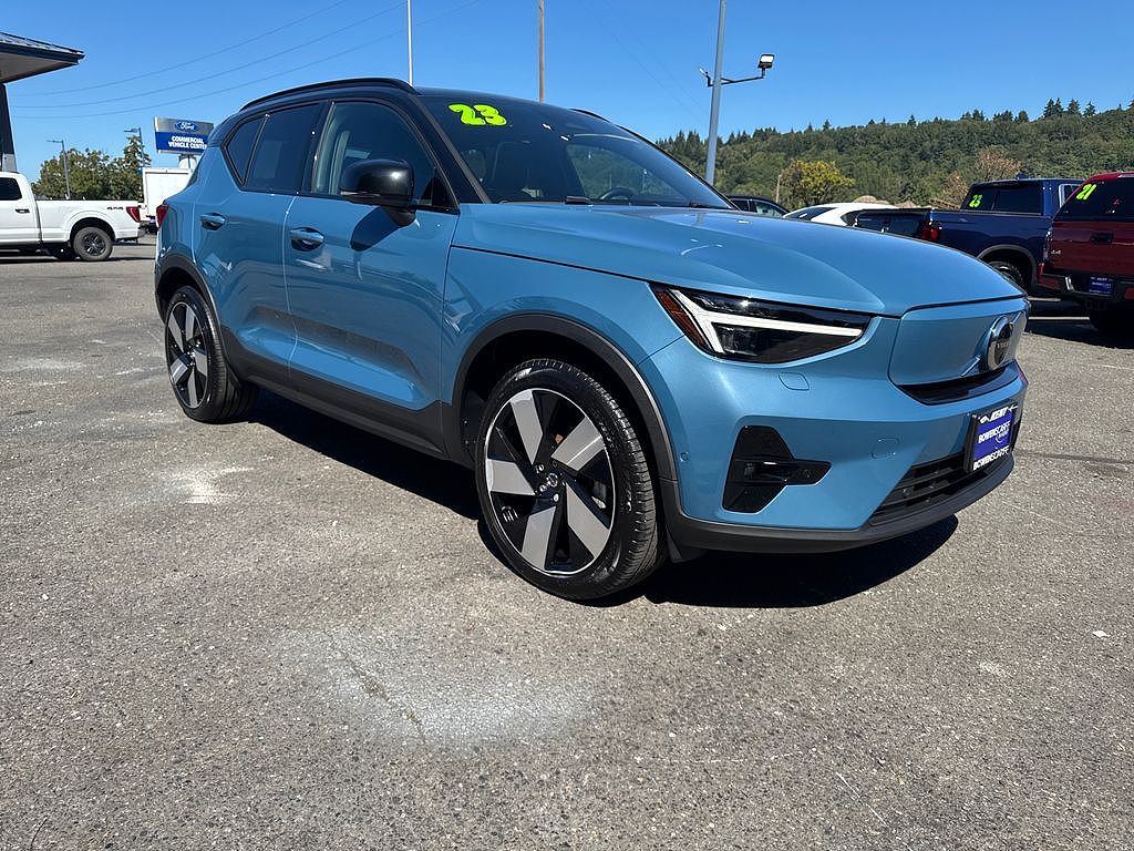 2023 Volvo XC40 Ultimate