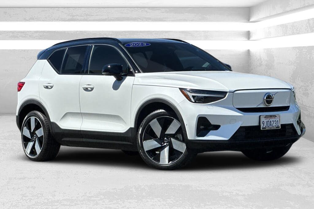 2023 Volvo XC40 Recharge photo 1
