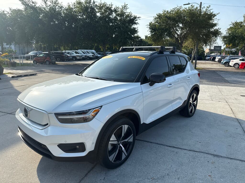 2022 Volvo XC40 Plus