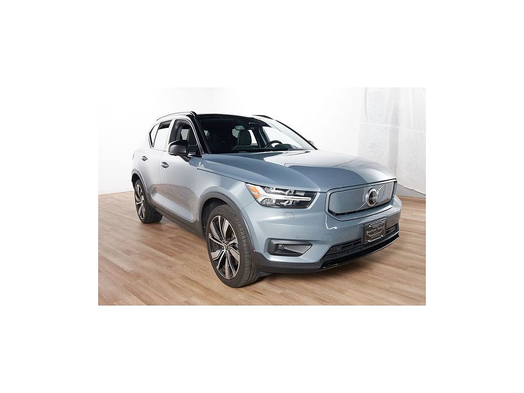 2021 Volvo XC40 Pure Electric P8