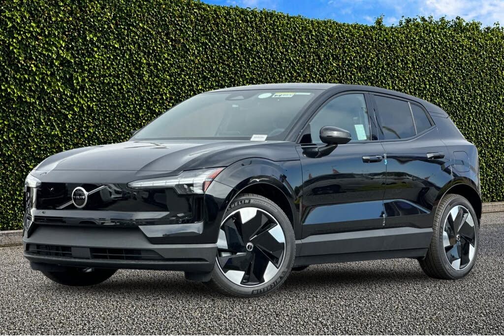 2025 Volvo EX30 Twin Motor Performance Plus