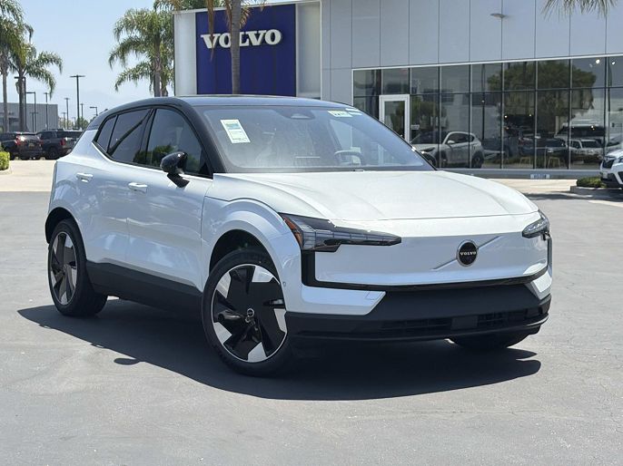 2026 Volvo EX30 Twin Motor Performance Ultra