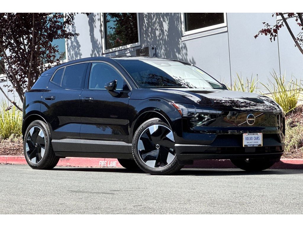 2025 Volvo EX30 Twin Motor Ultra