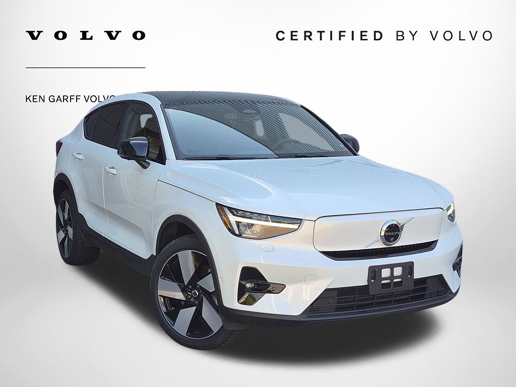 2026 Volvo EX40 Twin Motor Ultra Black Edition